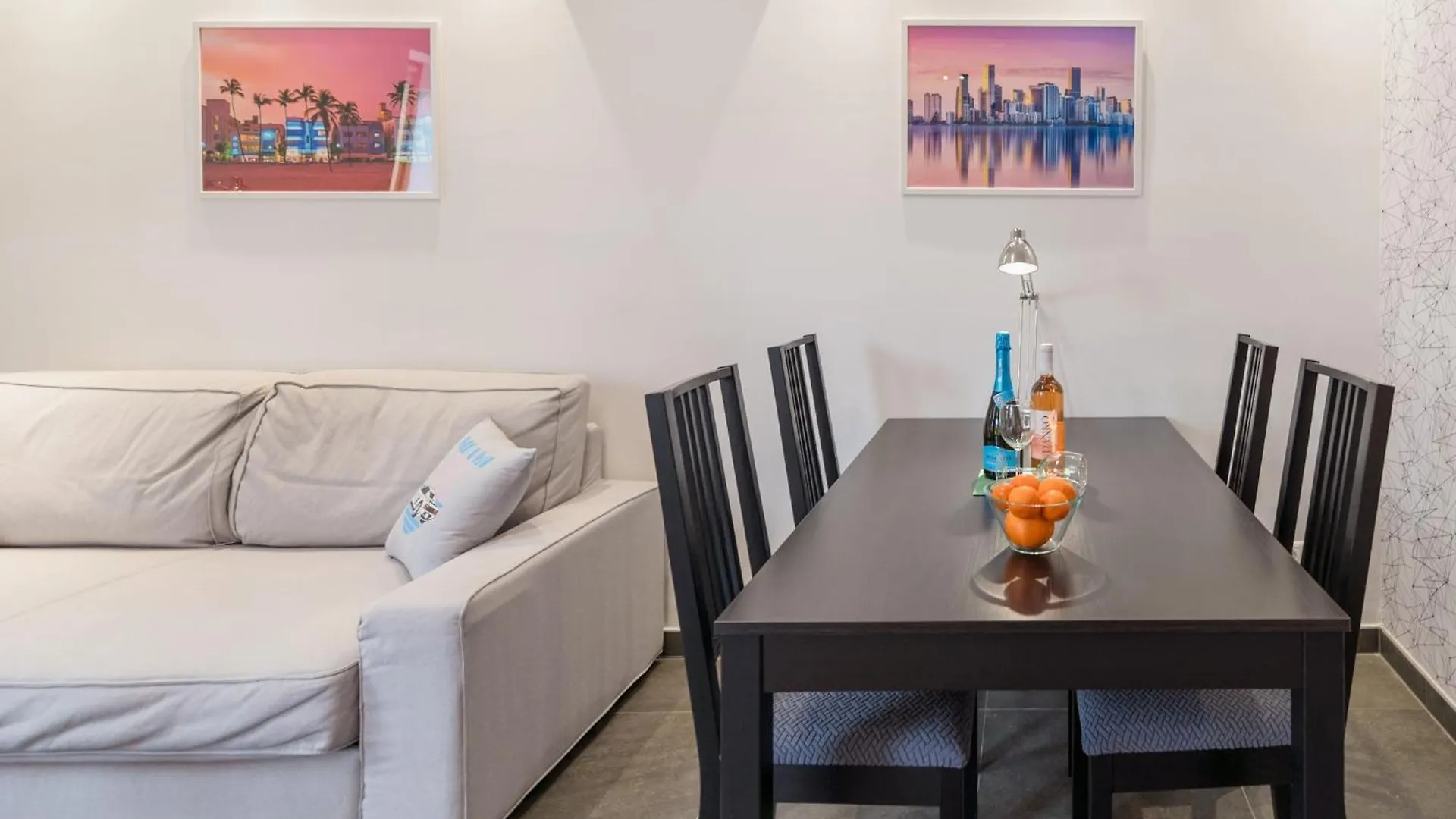 Miami Vice Apartment With Balcony Budapest